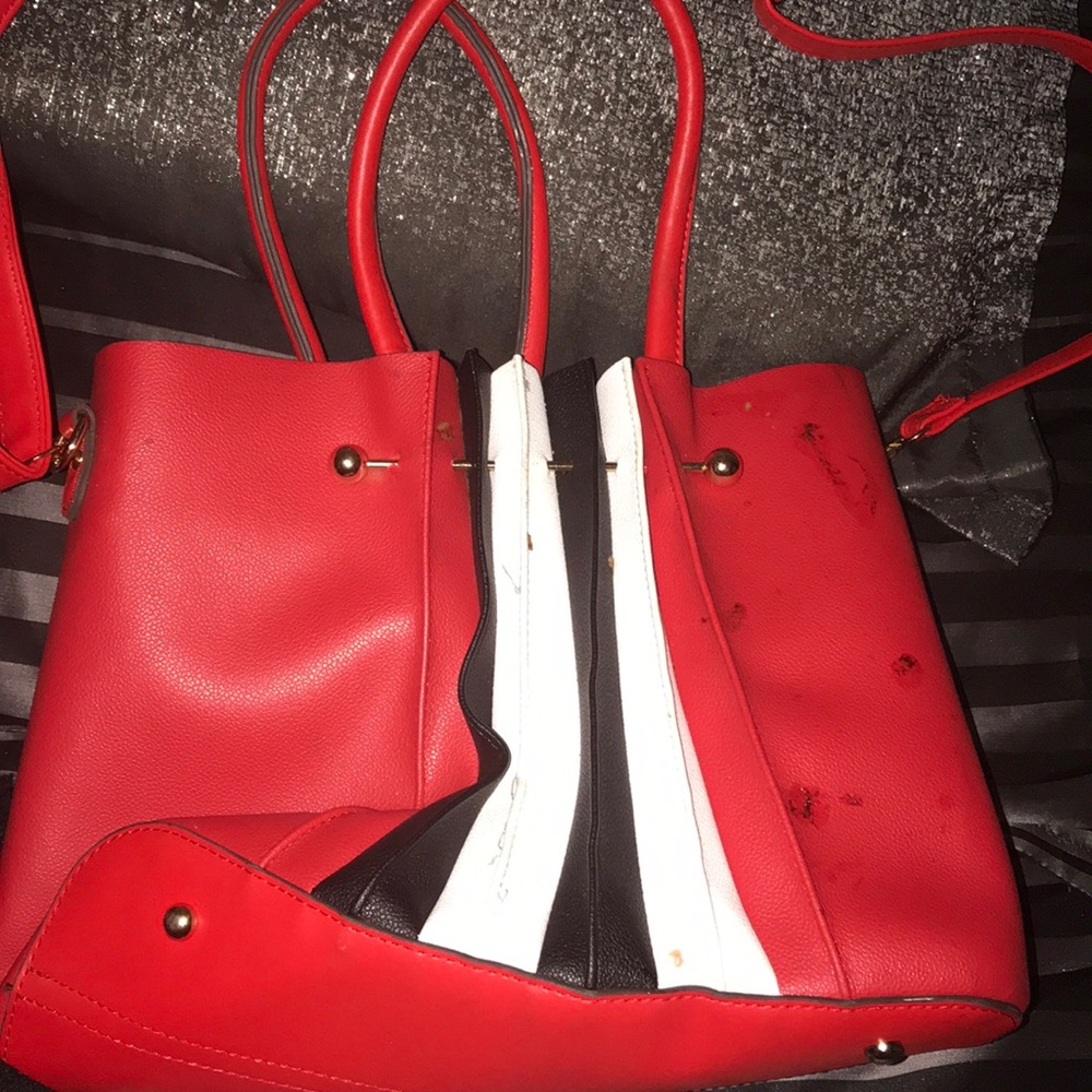 Purses - Picture 16 of 16